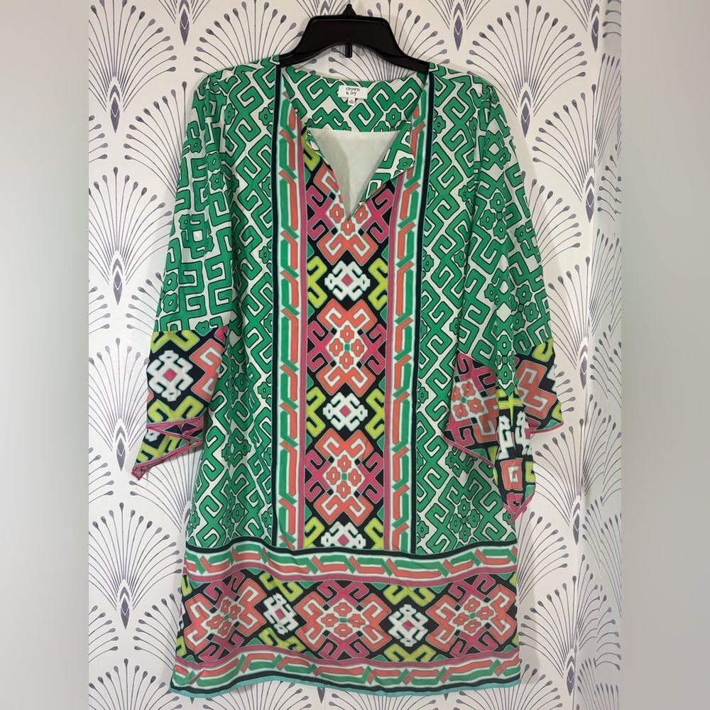 Crown & Ivy Green Pink Geometric Dress boho sleeve Womens size 10 PTP-20 L-38